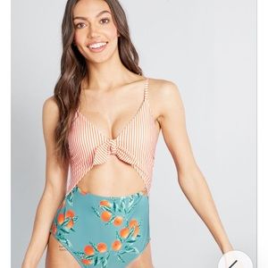 Siena swim suit mod cloth brand new never worn
